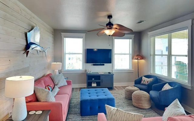 Pointe West 303 - Beachside Blue Sailfish