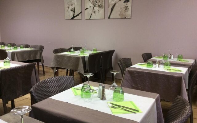 LE CENTRAL Hôtel Bar Restaurant