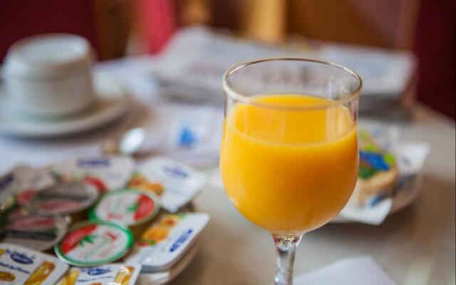 Hotel Tres Jotas