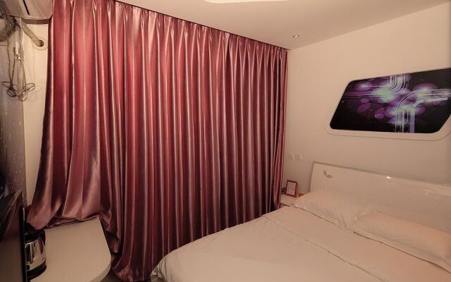 Qingdao Sweet Space Business Hotel