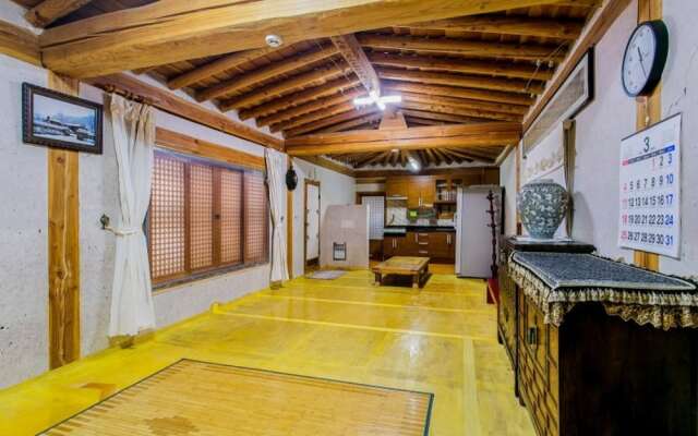 Byeokdosan Hwangtobonga Pension