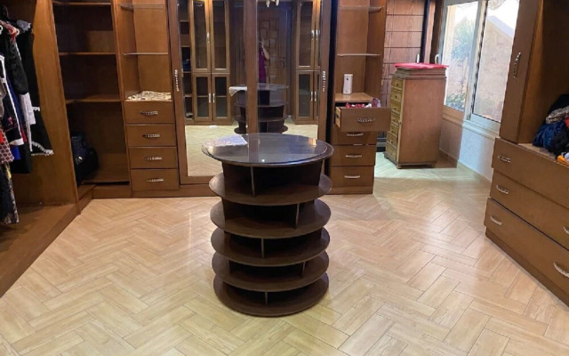 Penthouse Apartment  Pyramids view