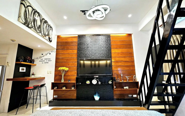 PRS at One Palm Tree Villa near Airport