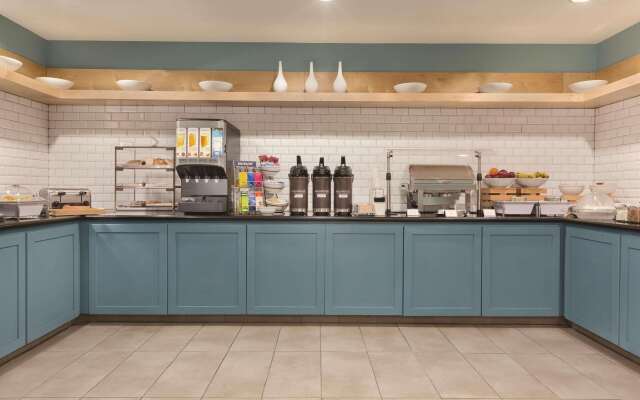 Country Inn & Suites by Radisson, Fresno North, CA