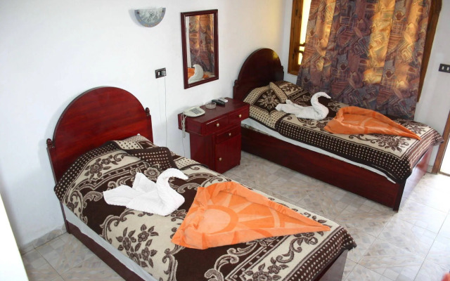 Yasmina Hotel