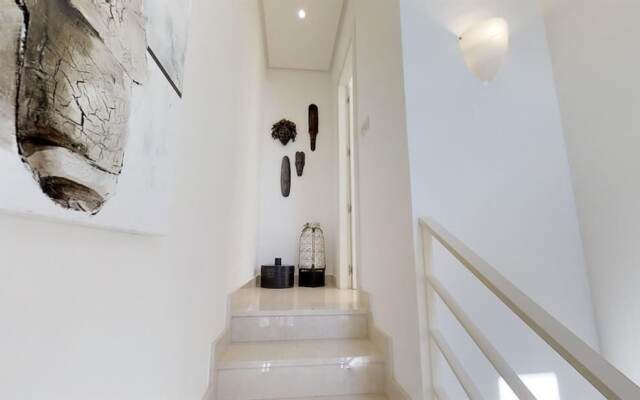 Outstanding Penthouse Near Puerto Banus