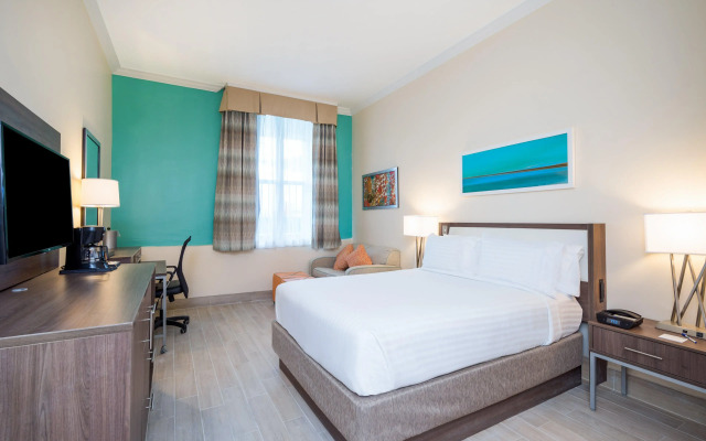 Holiday Inn Express & Suites Nassau, an IHG Hotel