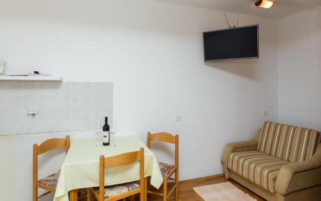 Apartment Dorina