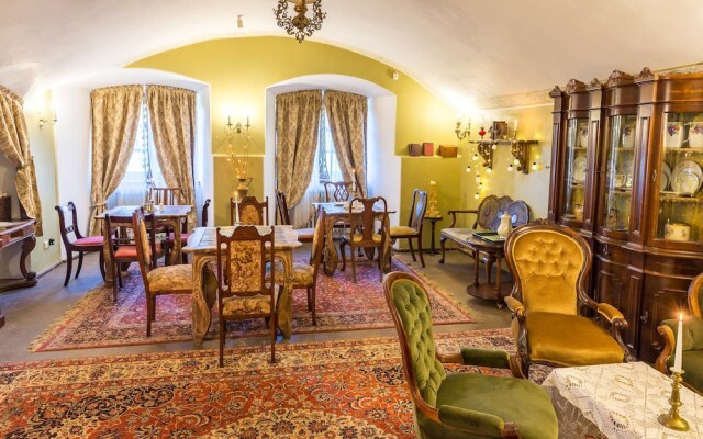 Pakruojis Manor Hotel Stadala
