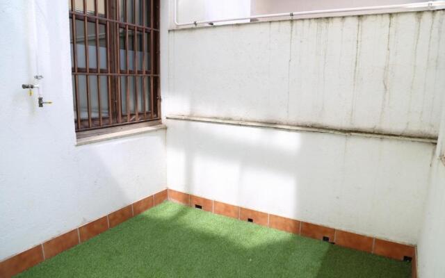 Central Market Parking opcional by Salamancavacacional