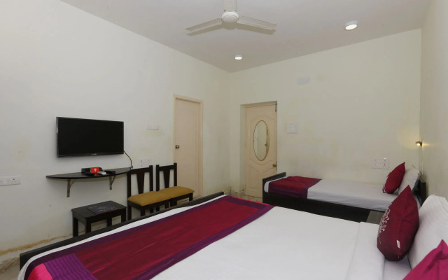The ECR Grand Residency by OYO Rooms