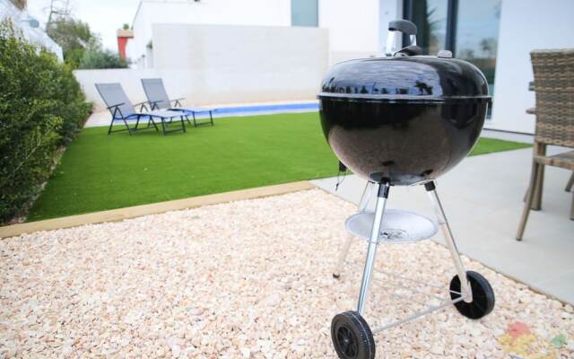 Casa Blanco - Luxury Detached Villa