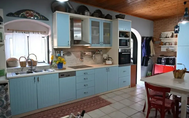 Kalavrita Winter Retreat - Homely Spacious Chalet