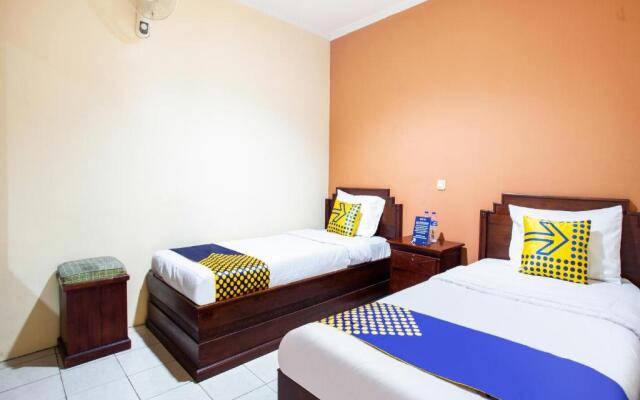 SPOT ON 3858 Elsana Transit Hotel