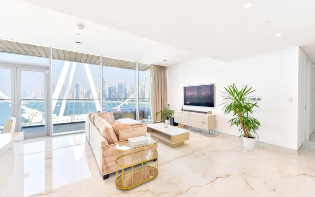 Contemporary 2 BR in Bluewaters Island