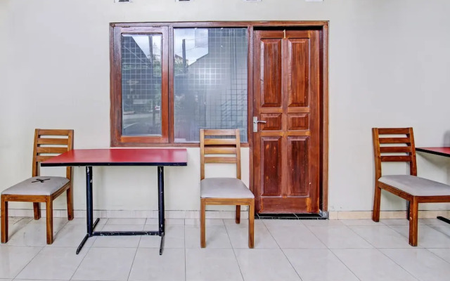 OYO 93660 New Family Hotel Syariah