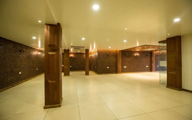 FabHotel Naman Palace