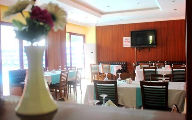Kleopatra Smile Hotel