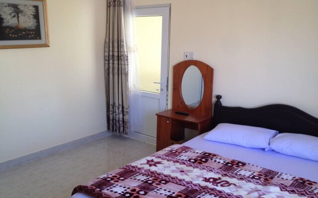 Phuong Hong Guesthouse