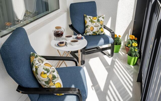 Апартаменты Keytee.Home (Кейти.Хоме) на набережной Октябрьская 34к2