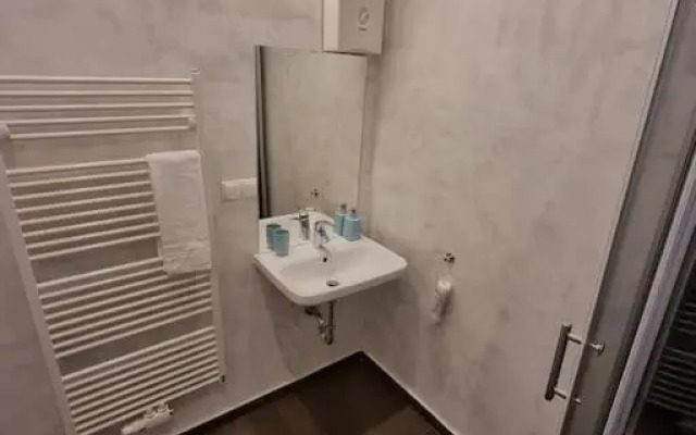 Sissi Royal Suite - Inner City 4 bedroom apartment