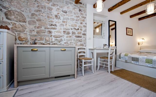 Apartment and Studio CA 3 VIE