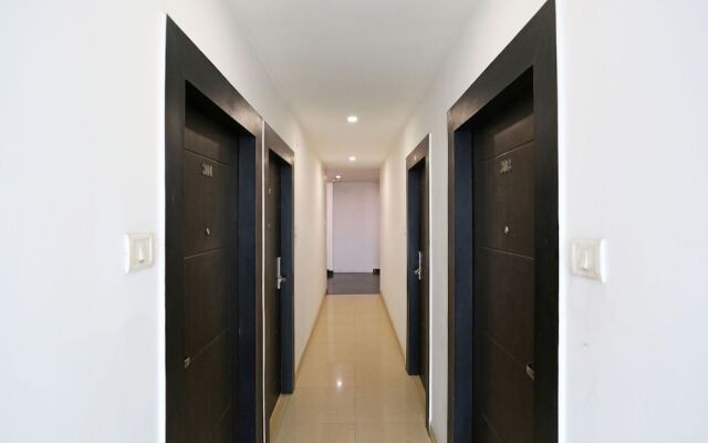 OYO 2794 Hotel Plaza Inn