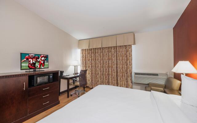 Red Roof Inn & Suites Mt Holly - McGuire AFB