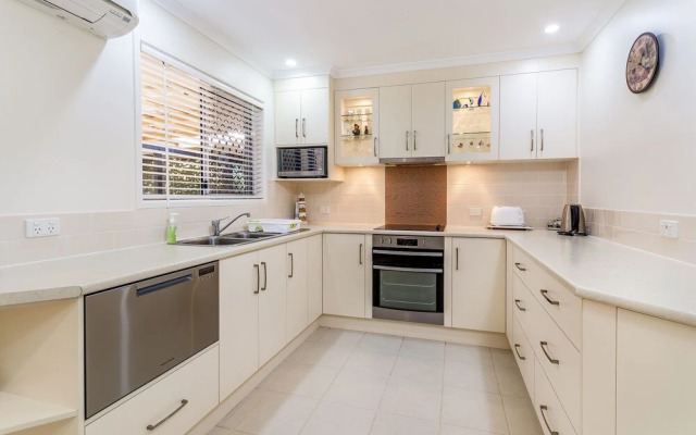 Kokomo, thats where we want to go - Bellara