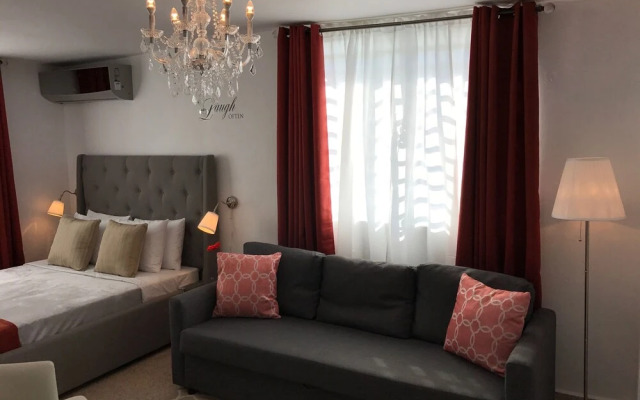 Chandelier 302