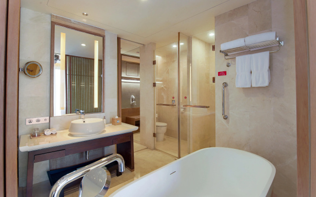 Crowne Plaza Hailing Island by IHG