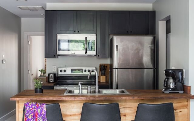 Architectural 1BR in Irish Channel by Sonder