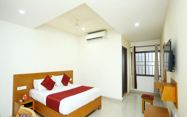 OYO 15560 Assent Inn