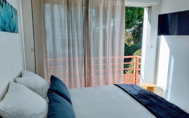 Studio 2 étoiles, wifi, proche commerces, A9, transports, plages