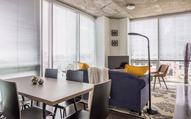 FRONTDESK Skyhouse Apts Uptown Charlotte