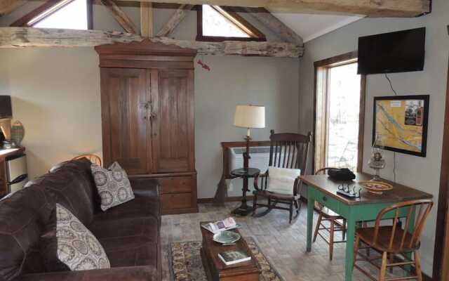 Pinckney Bend Bed & Breakfast