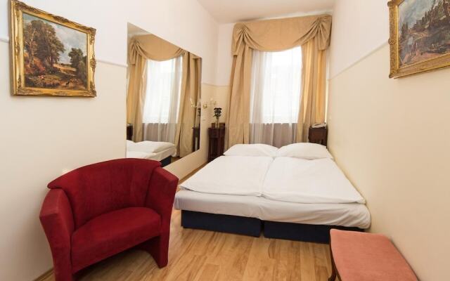 Hotel DiCarlo