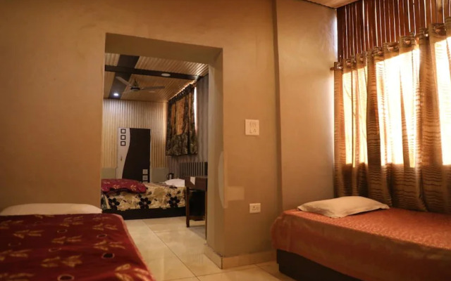 Hotel Moon And Restaurant