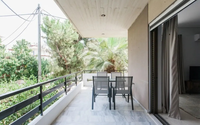 Pleasant 2BR Apartment near HELEXPO