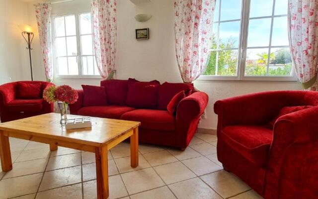 Villa familiale avec grand jardin proche plage