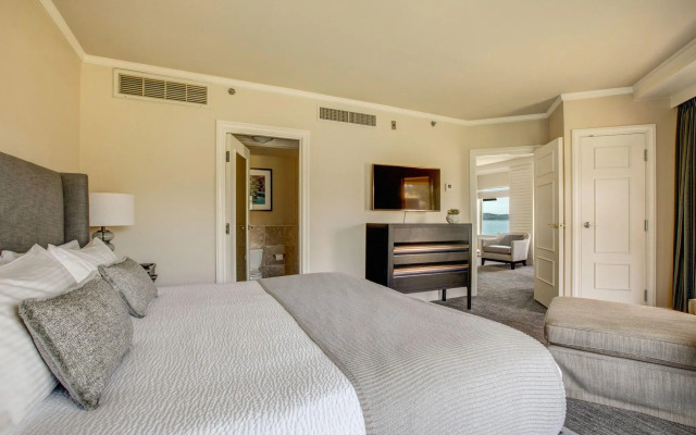 Woodmark Hotel and Still Spa