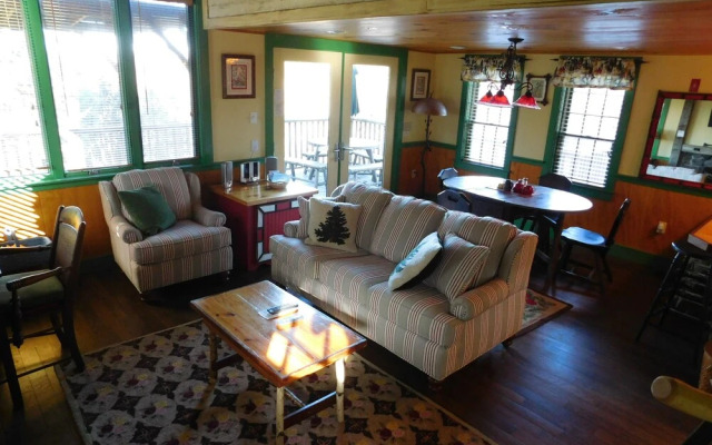 The Common Man Inn & Spa