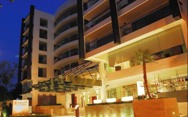 Woodlands Suites Serviced Residences