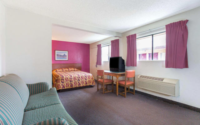 Knights Inn Fairground