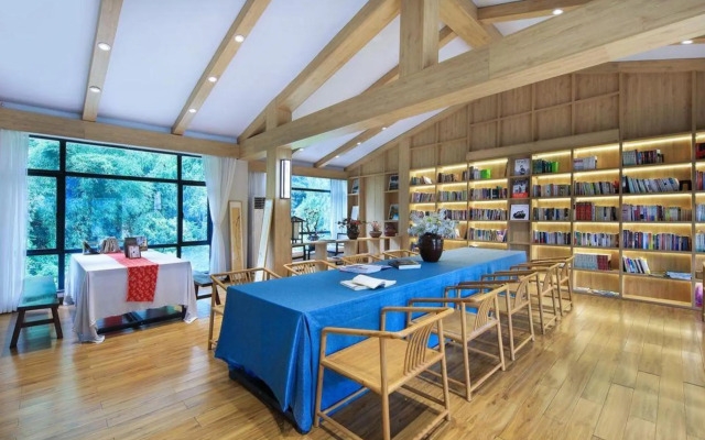 Yangshuo Xingping Island Resort