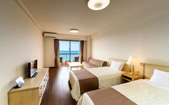 Hotel Breezebay Marina