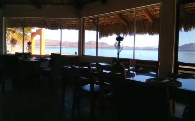 Los Vientos Hotel