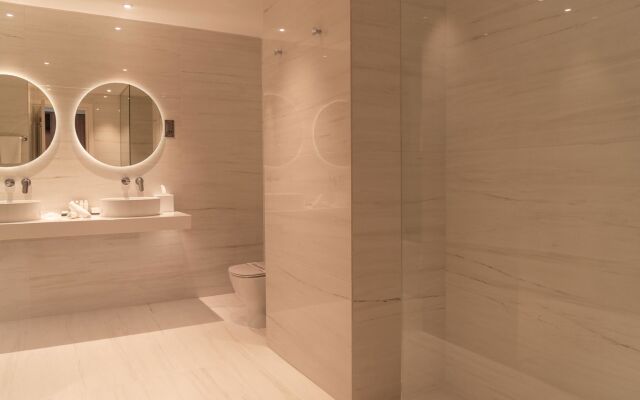Grecian Sands Hotel