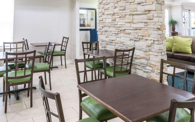 Quality Inn & Suites West Monroe