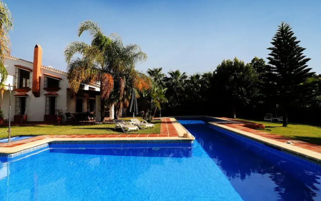 1144 Villa la Perla